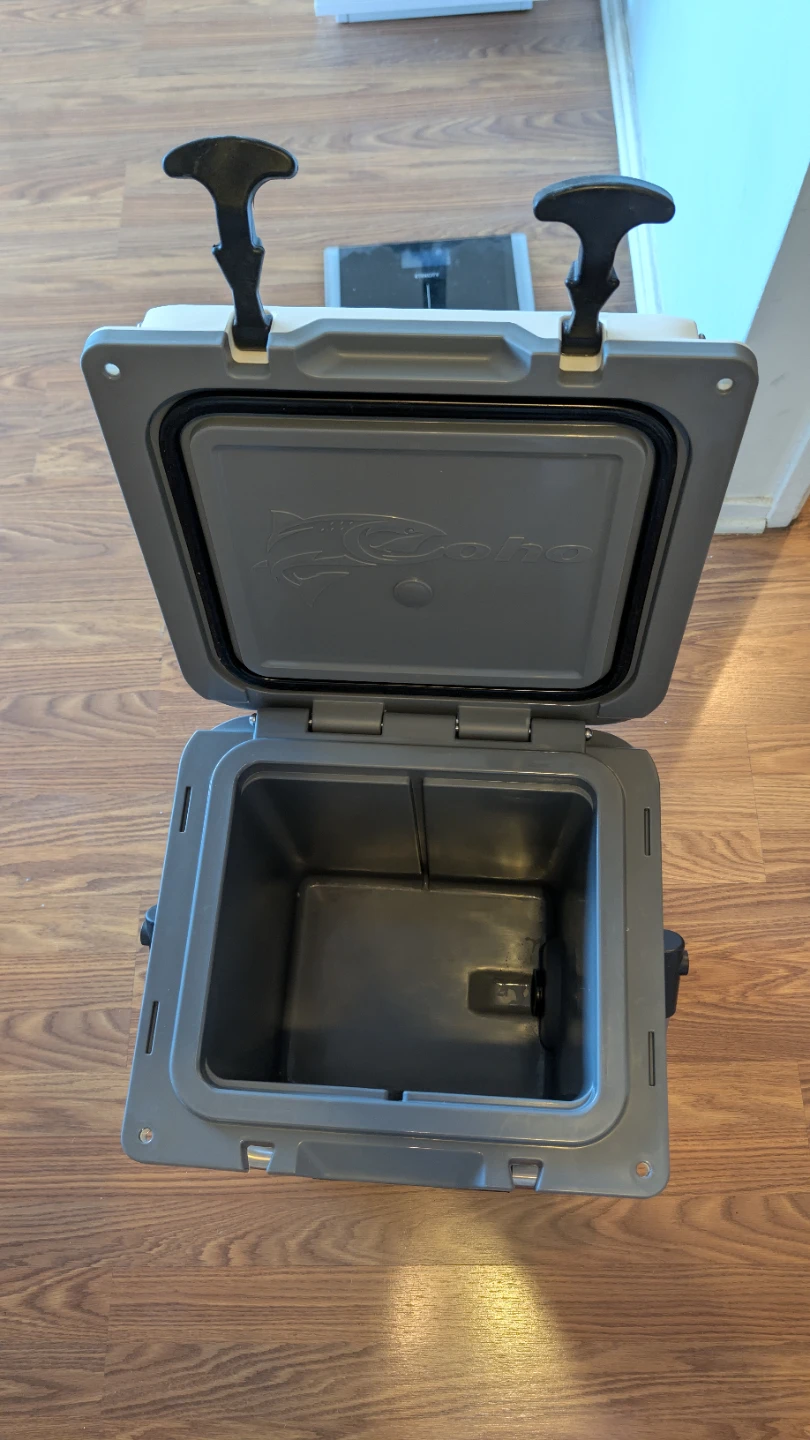 Coho White Cooler 24 Qt - Almost new - photo 3