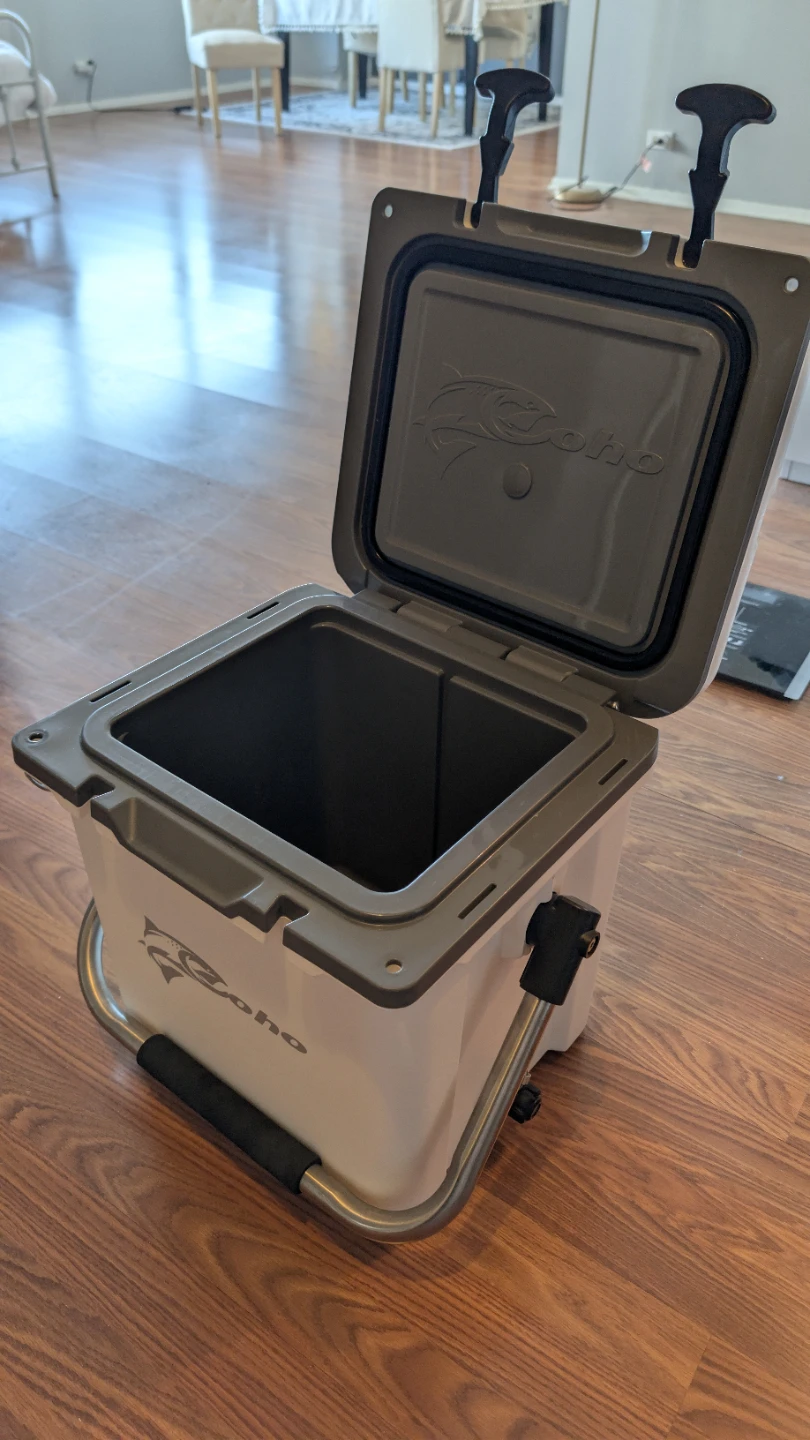 Coho White Cooler 24 Qt - Almost new - photo 4