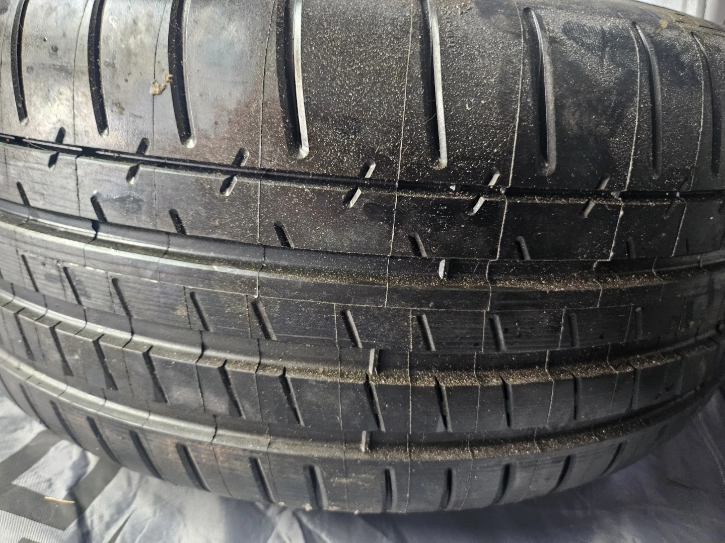 Michelin 255/40ZR18 Tire - photo 3