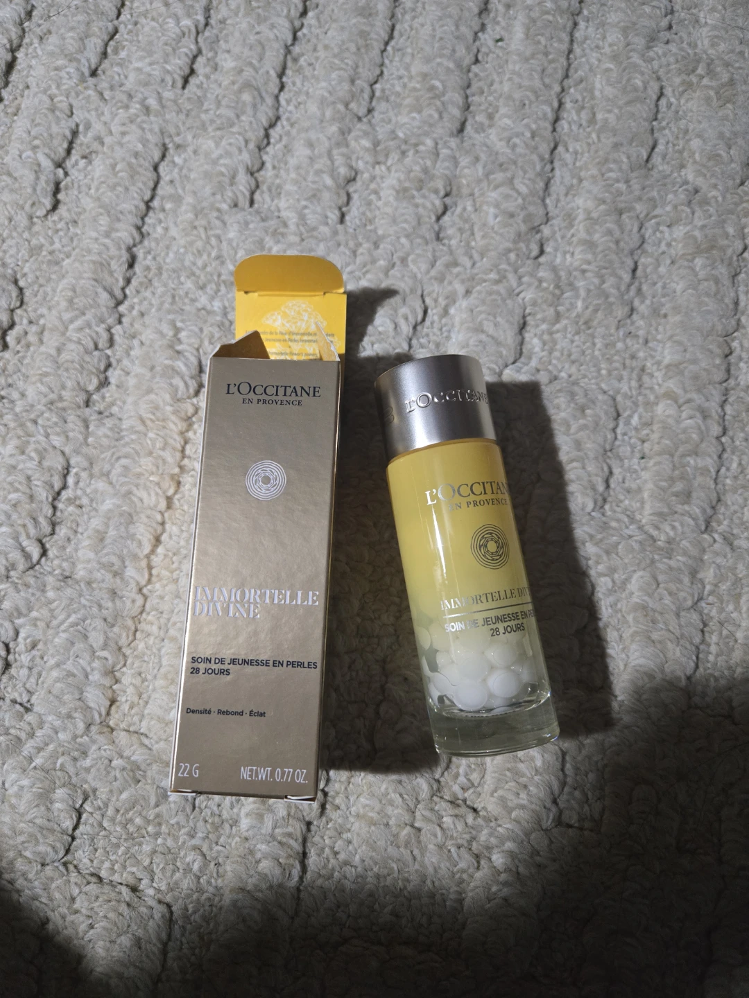 L'Occitane Immortelle Divine Youth Care in Pearls Serum 22g