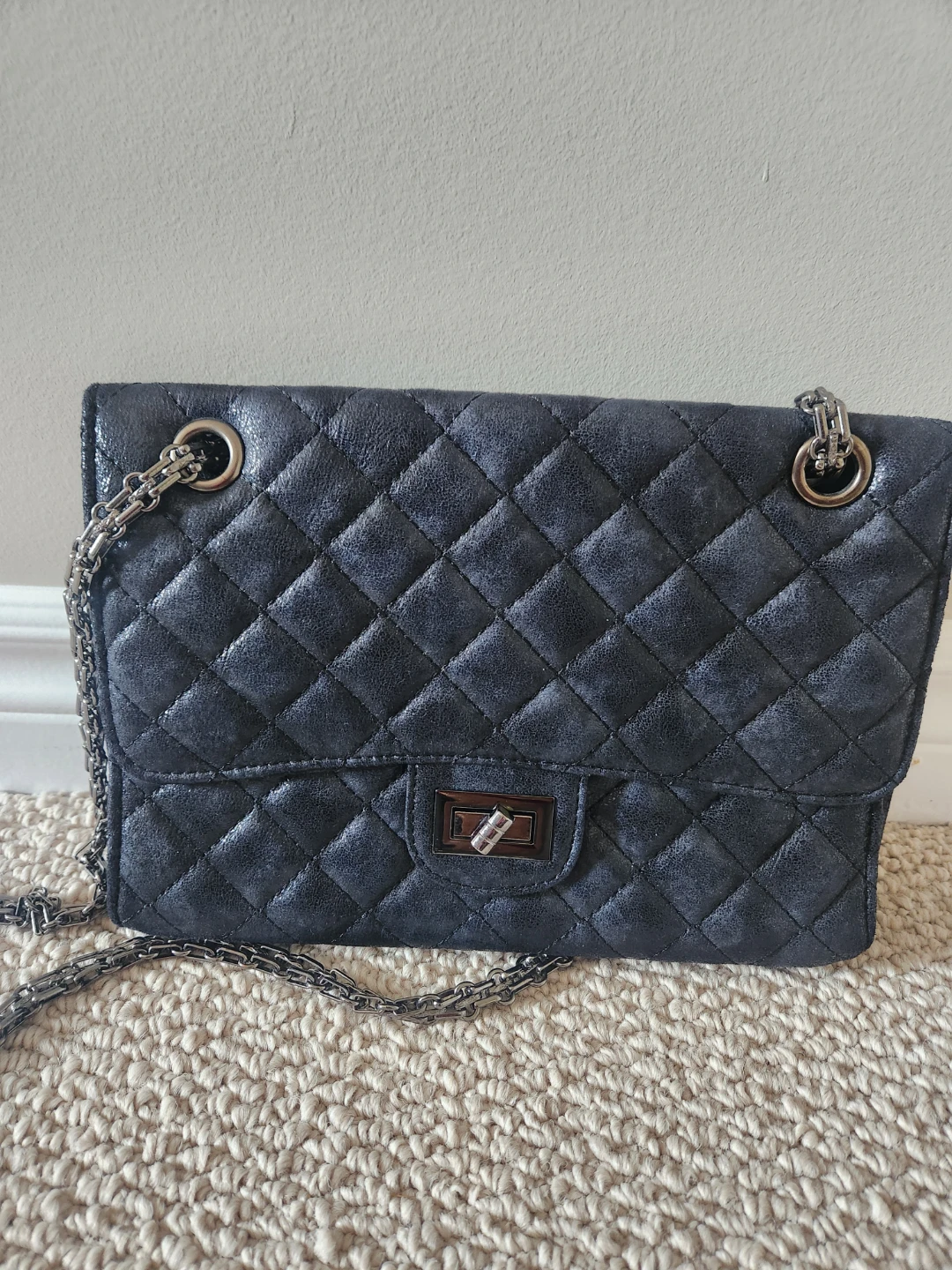 Womens Black Quilted Chain Shoulder Bag