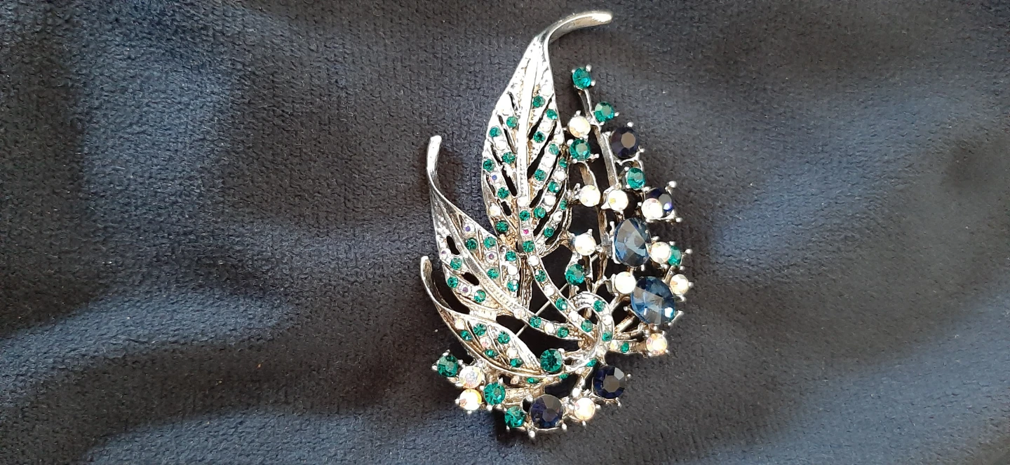 Silver tone brooch, green & blue stones - photo 4