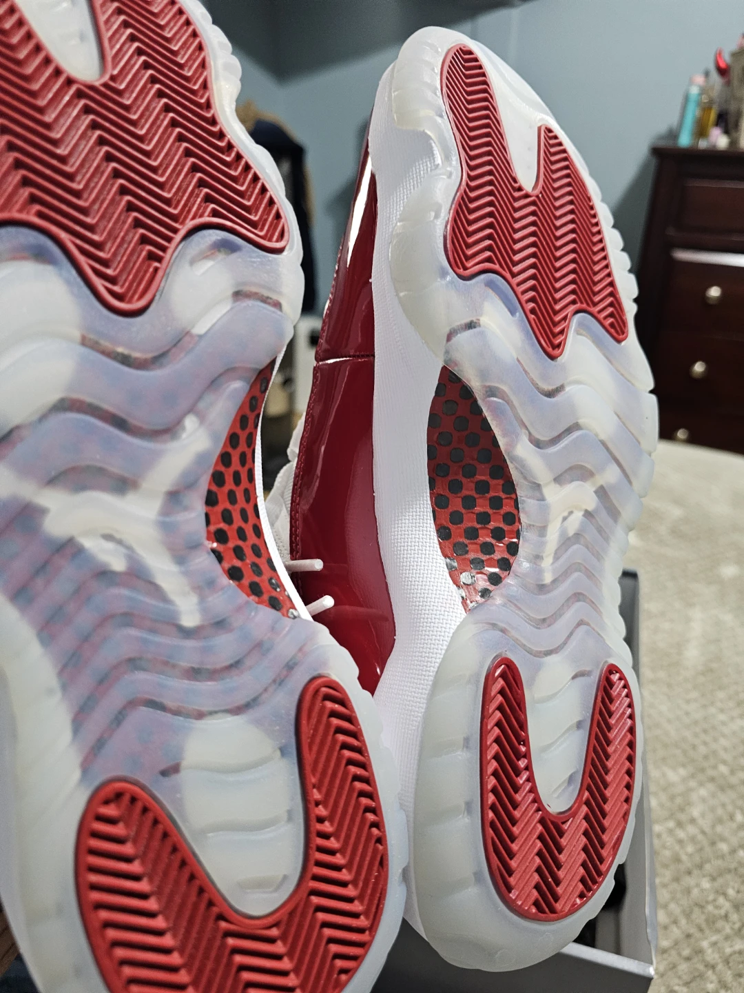 Air Jordan 11 Retro Varsity Red/white Size 11 - photo 4