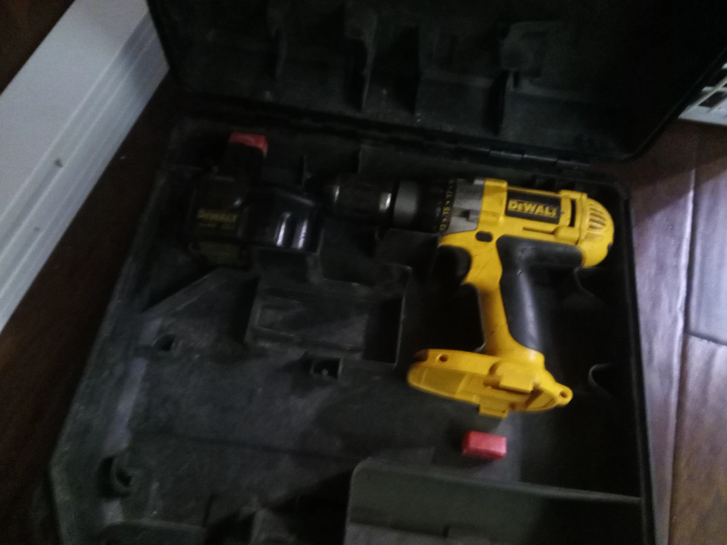 DeWalt 14.4V Cordless Drill with Case and Charger