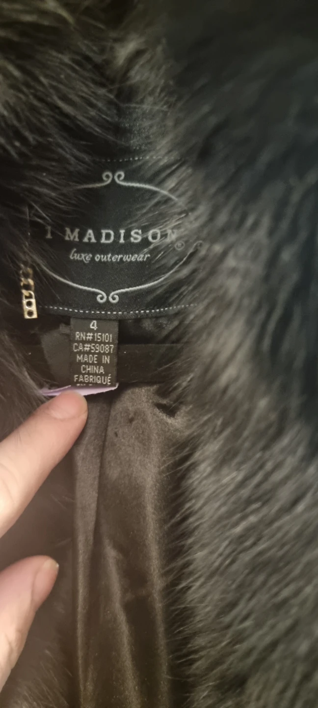 I. MADISON Luxe Outerwear Black Coat with Faux Fur Collar 🧡 - photo 2