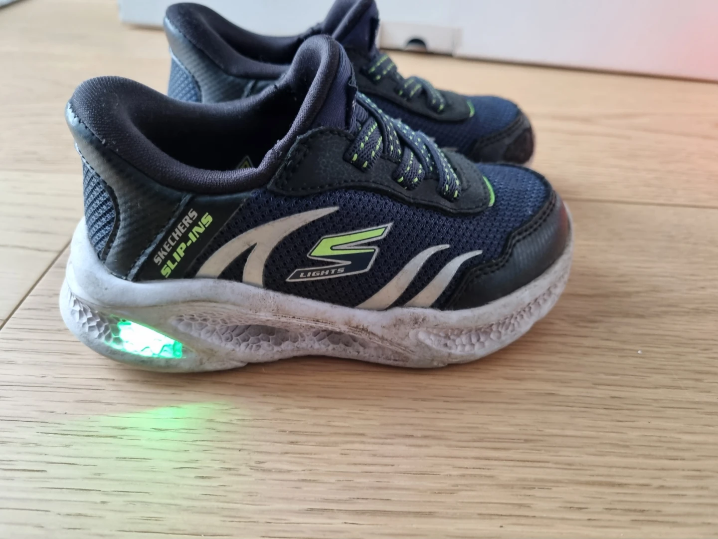 Skechers Boys Slip-ins Light-Up Toddler Shoes Size 7 - photo 3