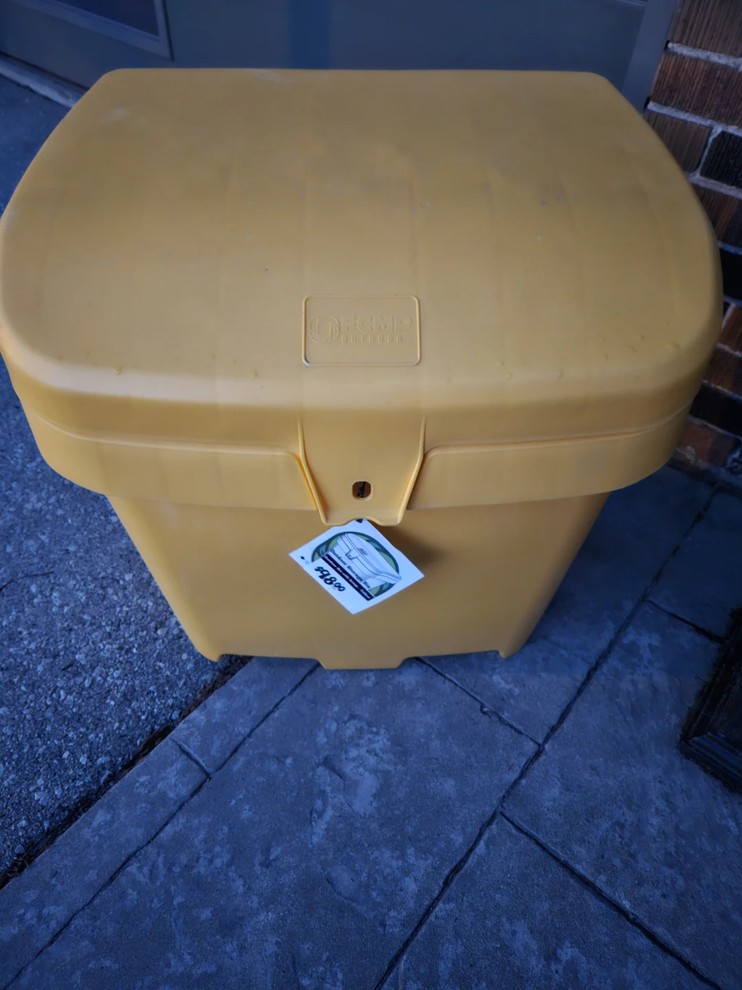 Outdoor storage bin - photo 2