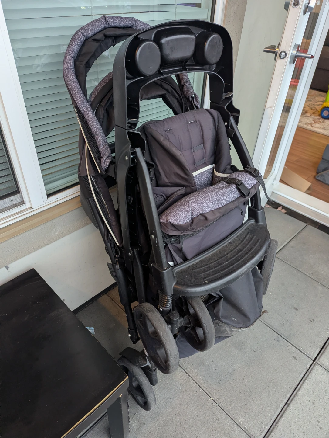 Black Graco Stroller with 2 seats - photo 2