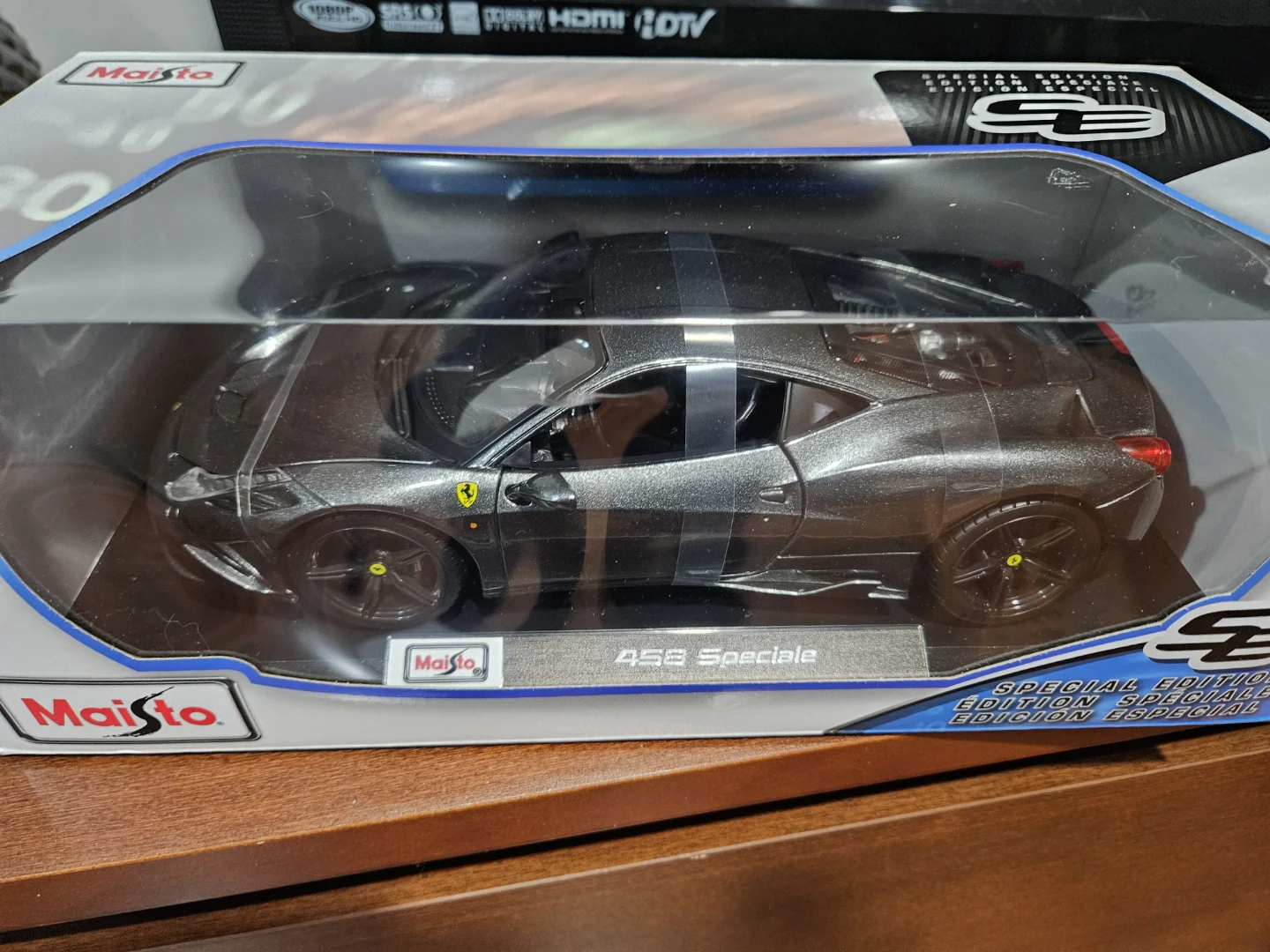 1/18 Ferrari 458 speciale Diecast Model Car - photo 2
