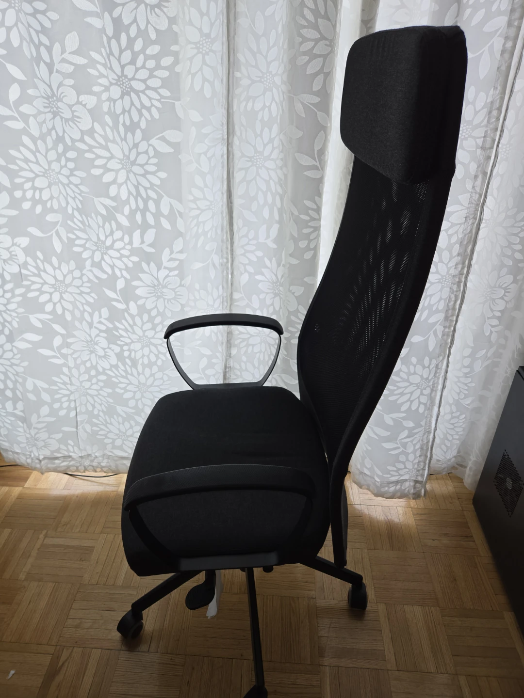 IKEA MARCUS - Black Ergonomic Office Chair - photo 3
