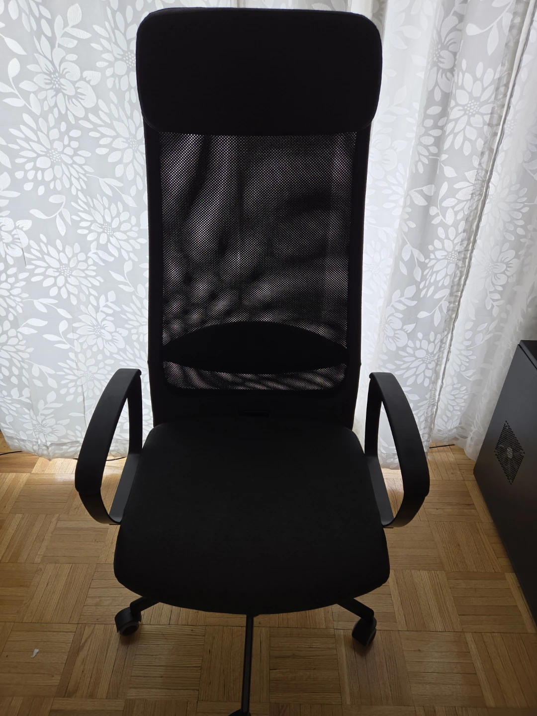 IKEA MARCUS - Black Ergonomic Office Chair - photo 4
