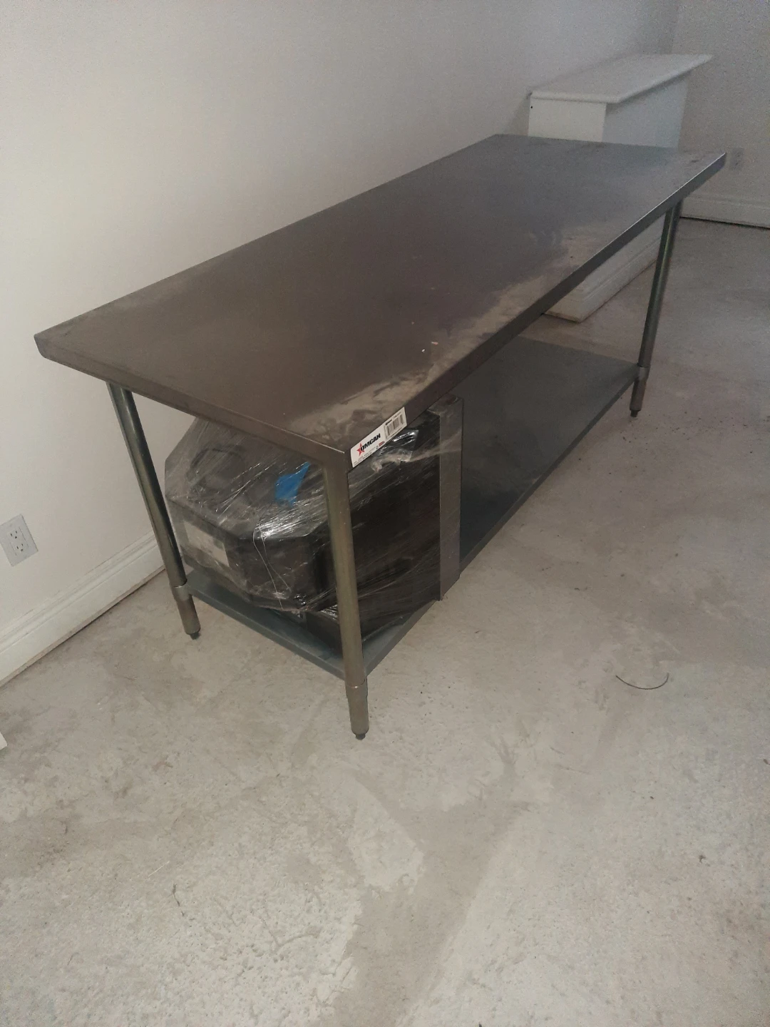 OMCAN Stainless Steel Worktable 30" x 72" - photo 2