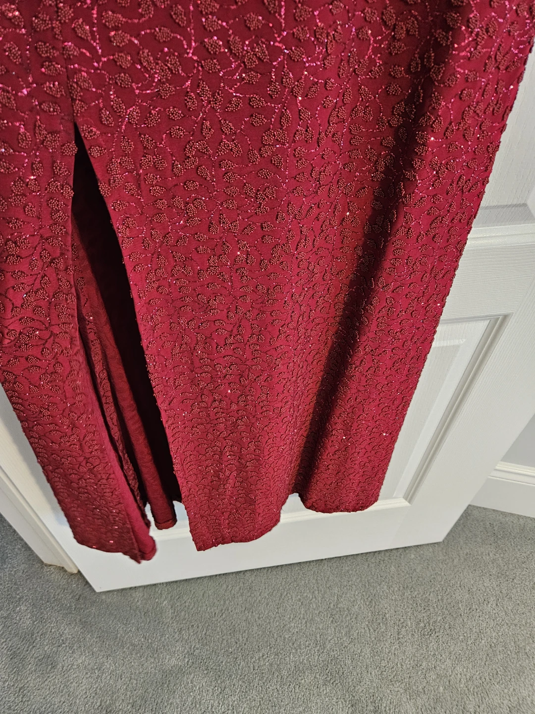Invitto Haute Couture Red Beaded Gown with Scarf Size 42 - photo 4
