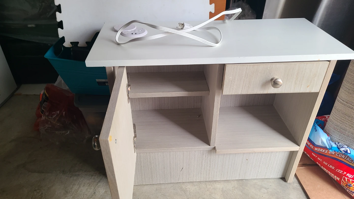 White End Table with Built-in Power Outlet - photo 4