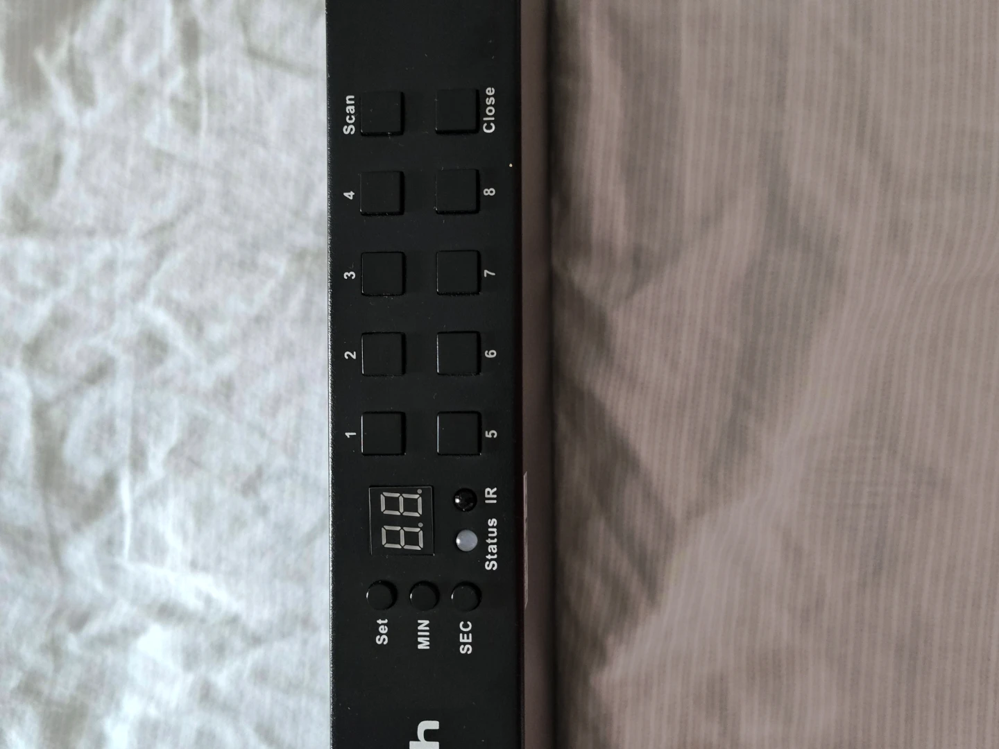 HDMI KVM Switch 8-Port - photo 2
