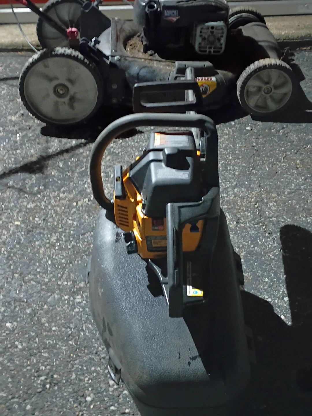 Poulan Chainsaw with Case - photo 2