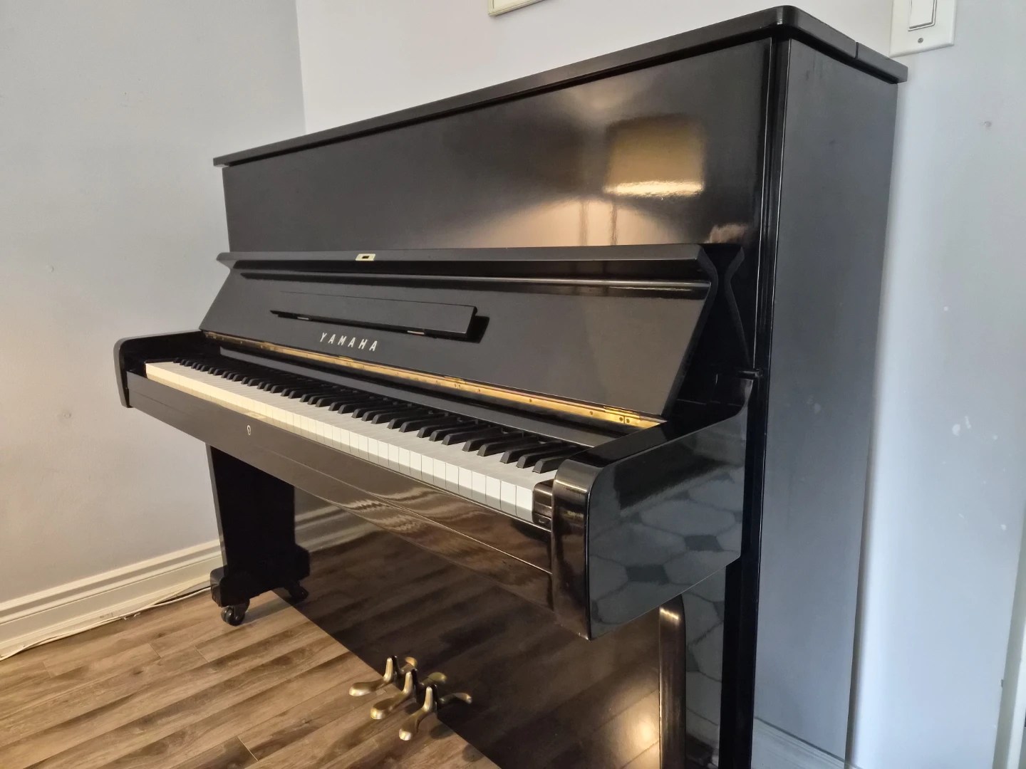 YAMAHA (U1)UPRIGHT PIANO - photo 3