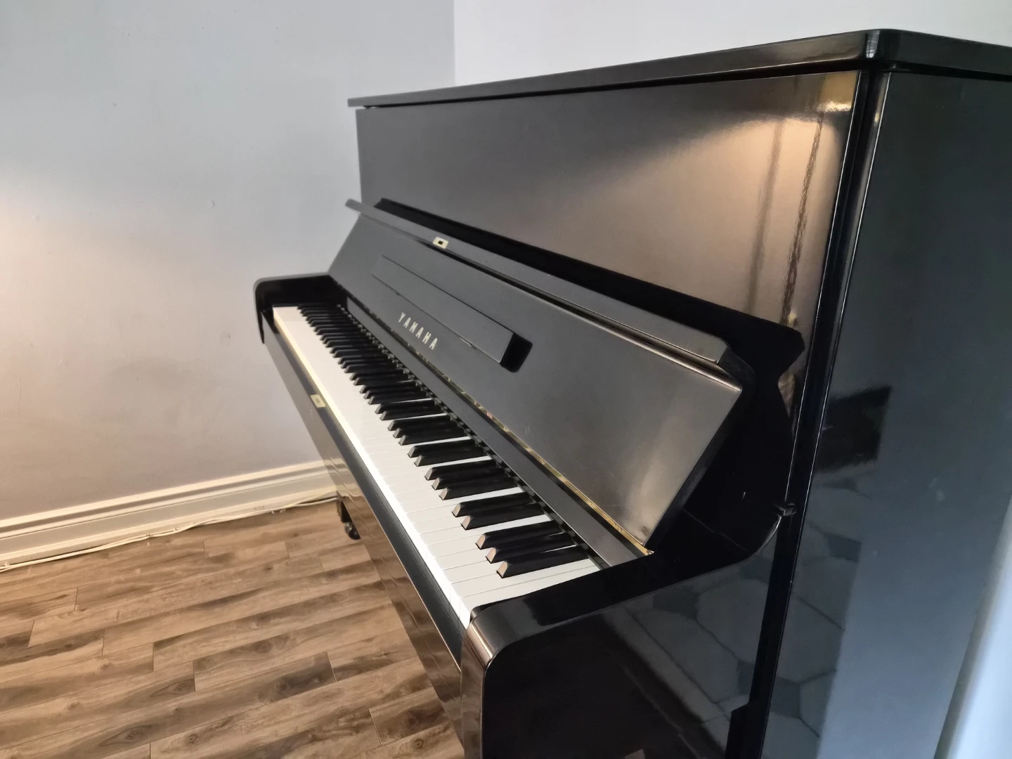 YAMAHA (U1)UPRIGHT PIANO - photo 4