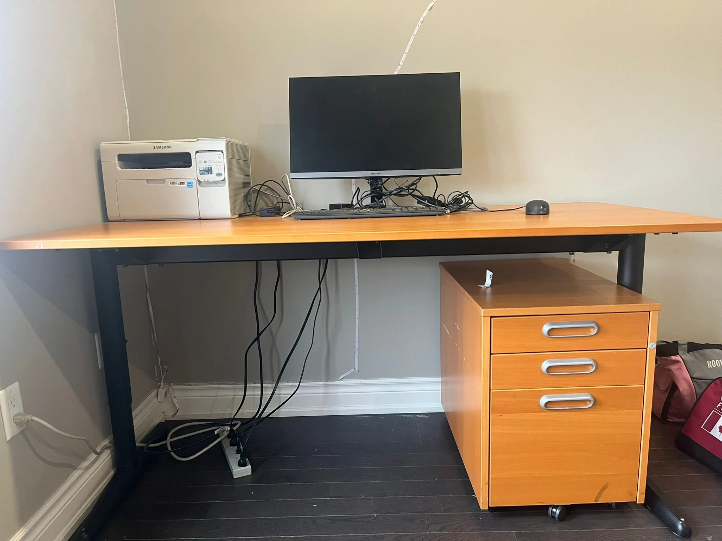 Office Desk with Wood Finish and Mobile Drawer Unit - photo 2