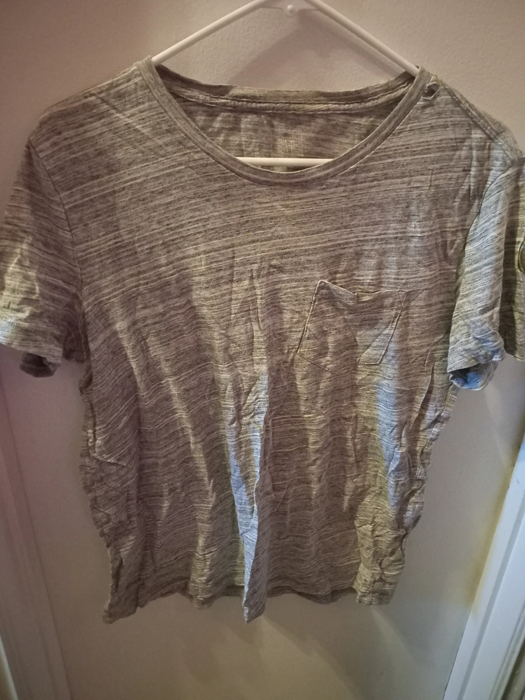 GAP Heathered Grey Pocket T-Shirt