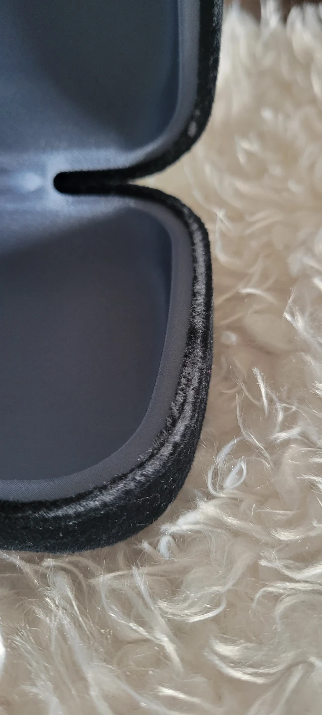Gucci Black Velvet Eyeglass Case - photo 3