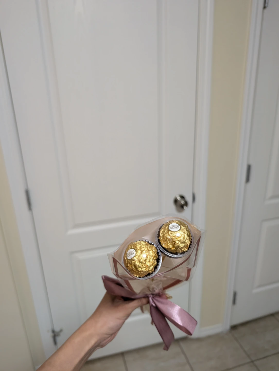Ferrero Rocher Chocolate Pops (Set of 2)| ferroro favor - photo 3