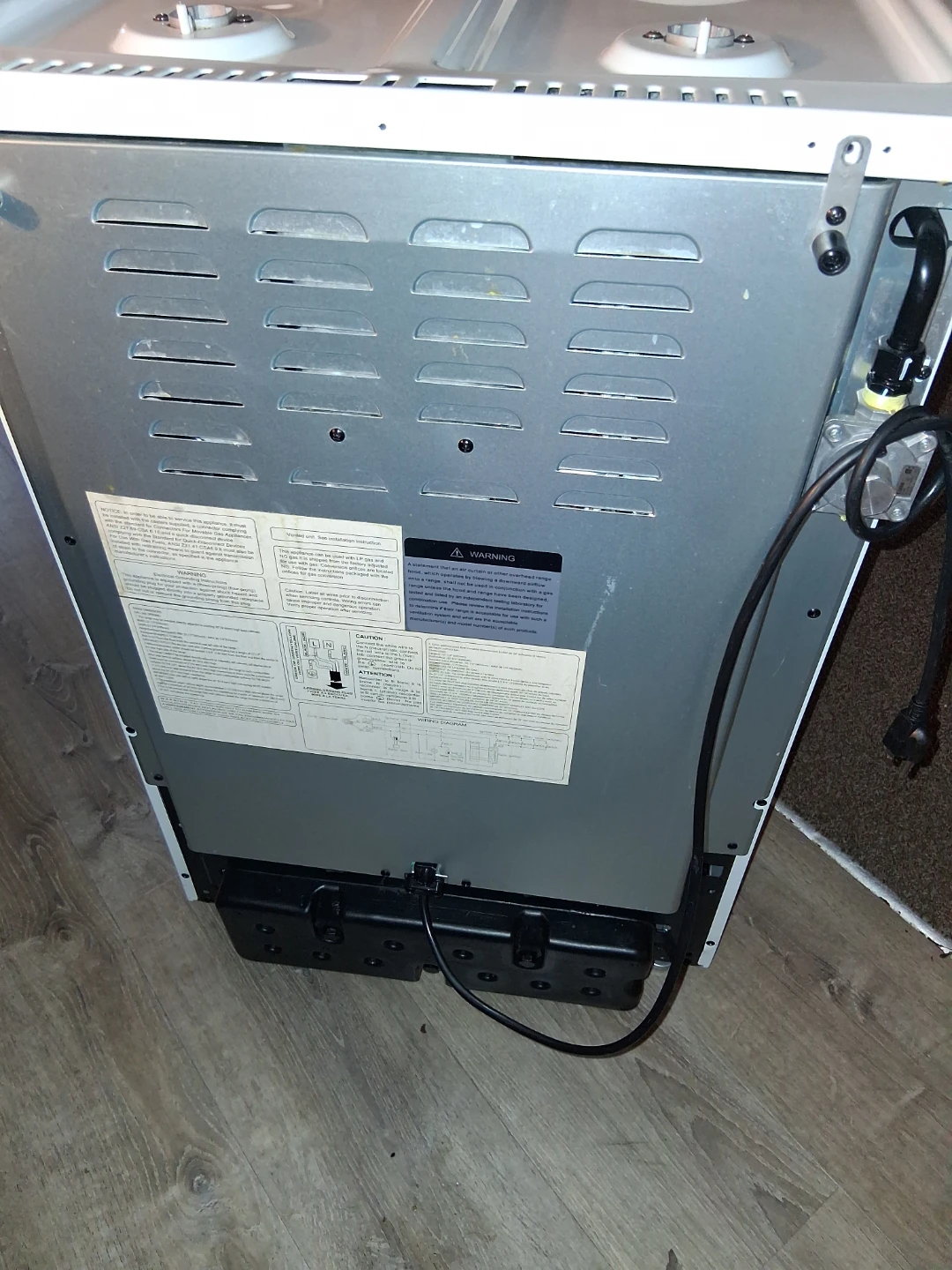 Avanti White Gas Range with Oven - photo 4