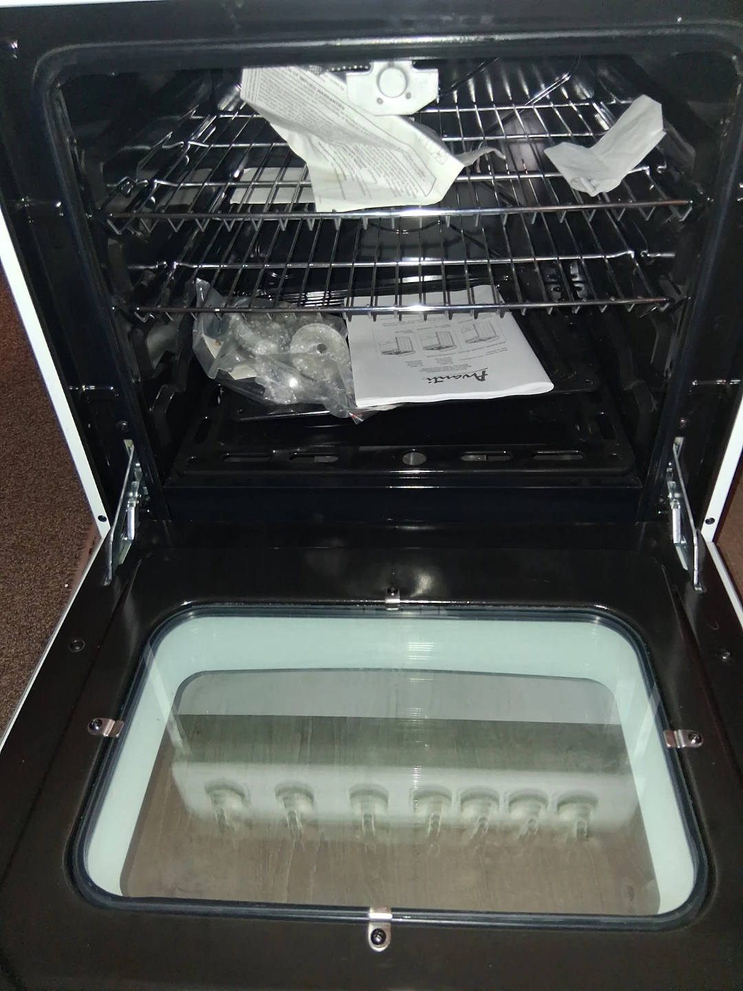 Avanti White Gas Range with Oven - photo 5