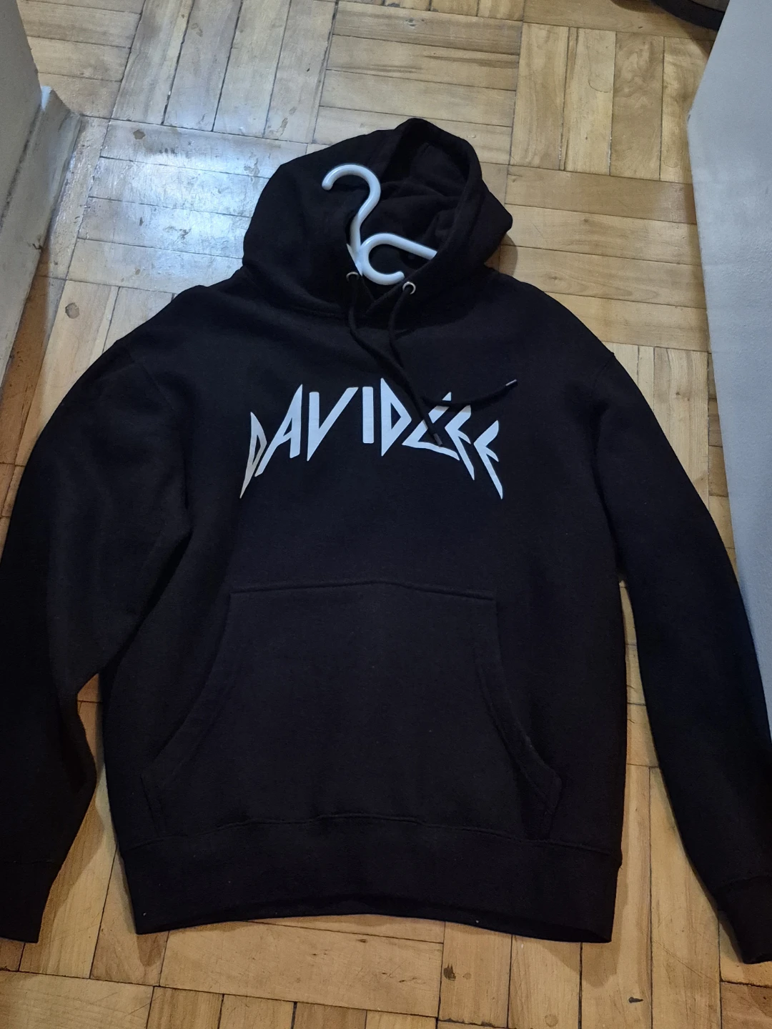 LN)Davidlee Black  Size Medium Hoodie