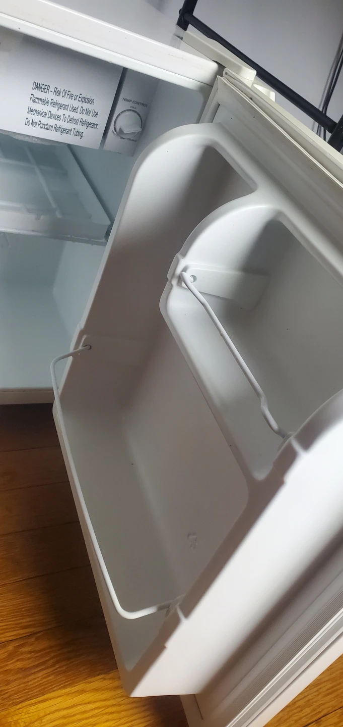 Galanz White Mini Fridge - photo 2