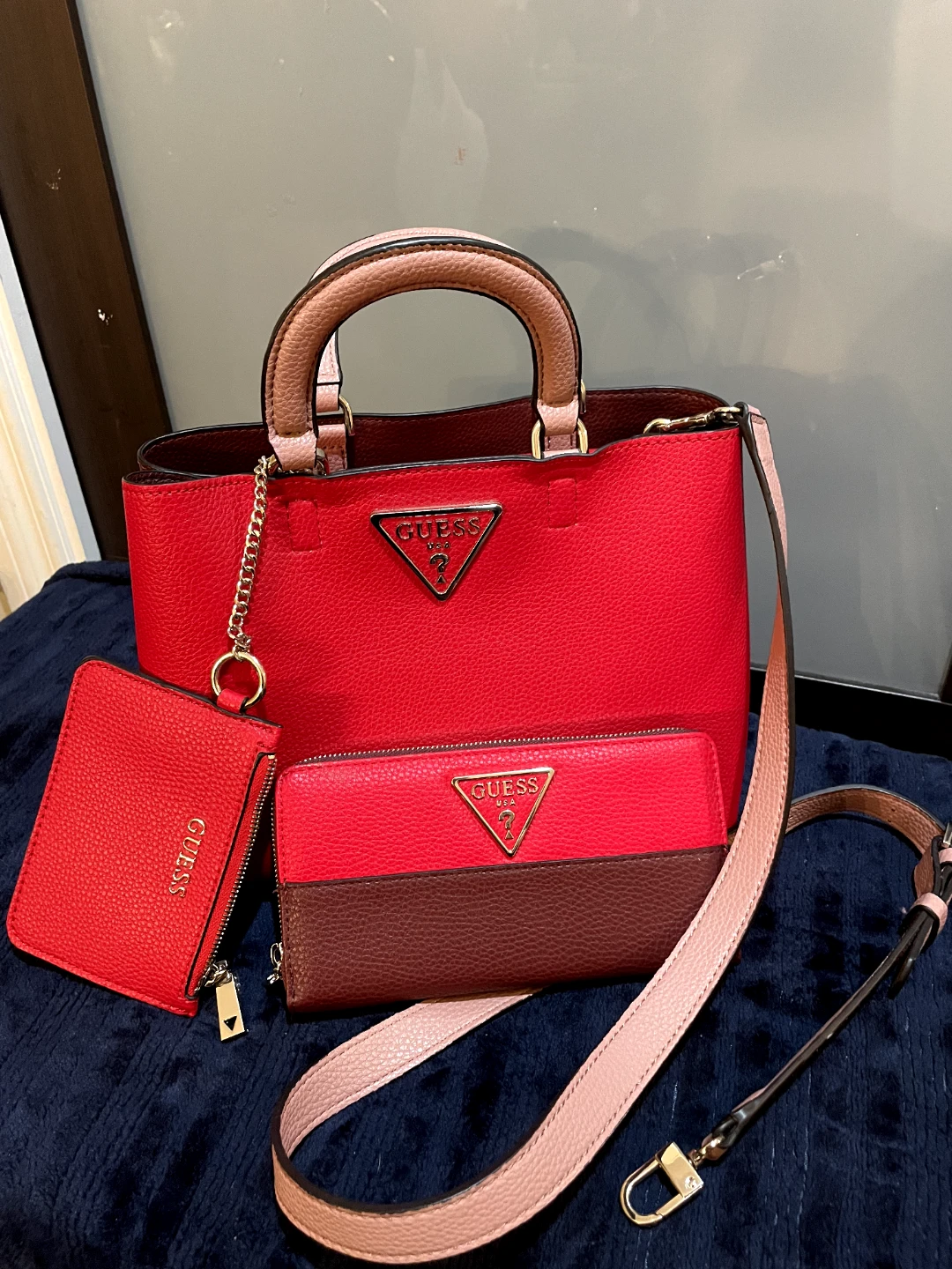GUESS Three Tone Handbag/Crossbody & Wallet Set NEW! - photo 2