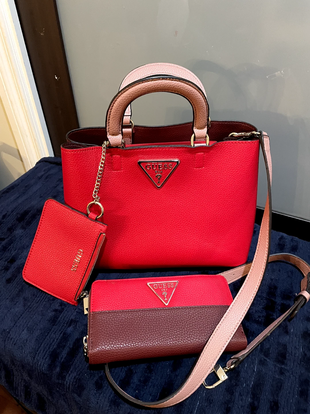 GUESS Three Tone Handbag/Crossbody & Wallet Set NEW! - photo 5