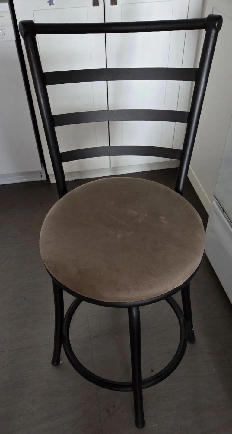 Swivel Bar Stool