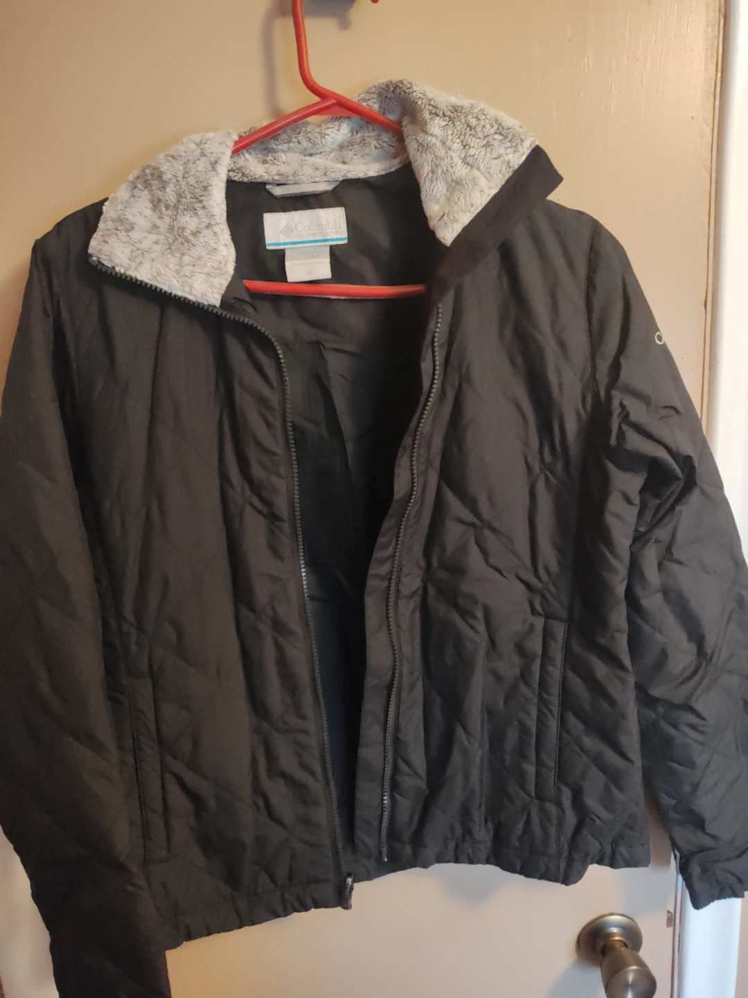 Columbia Women's Jackets (2) - photo 2