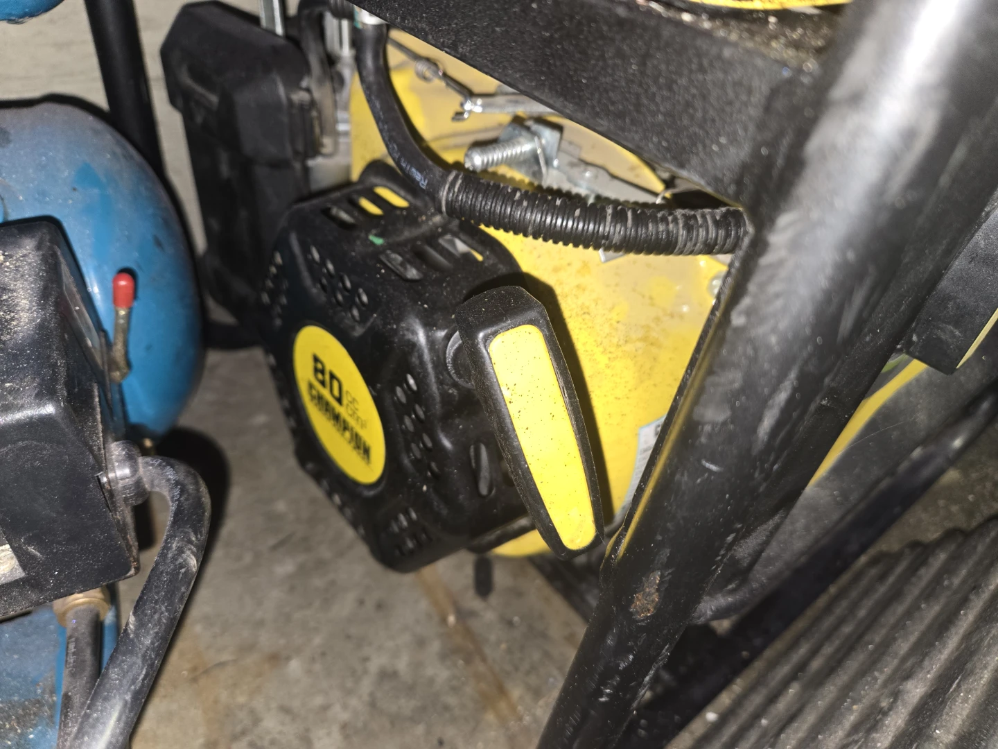 Champion 1500 Watt Portable Generator - photo 3