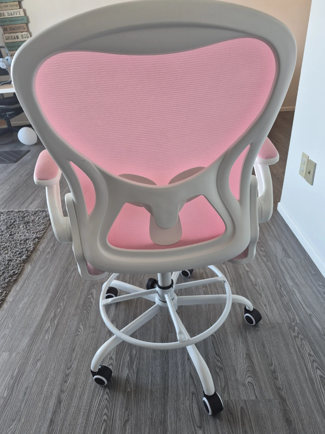 Pink Ergonomic Office Chair - photo 2