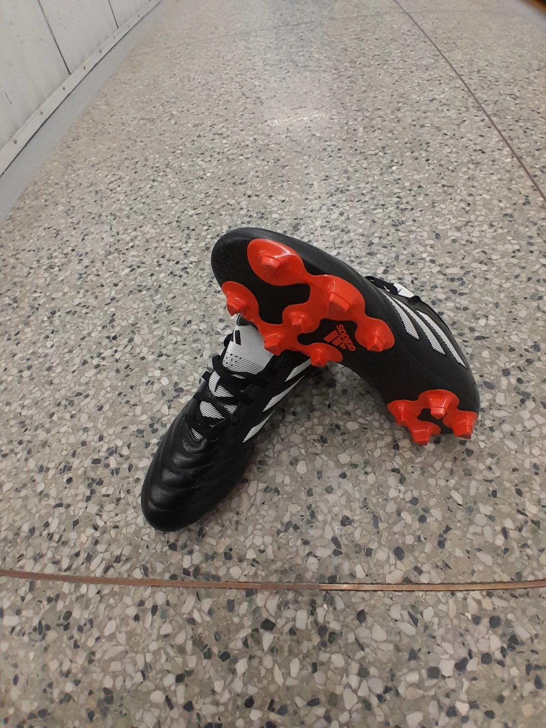 Adidas Soccer Cleats - Black and White Size 7