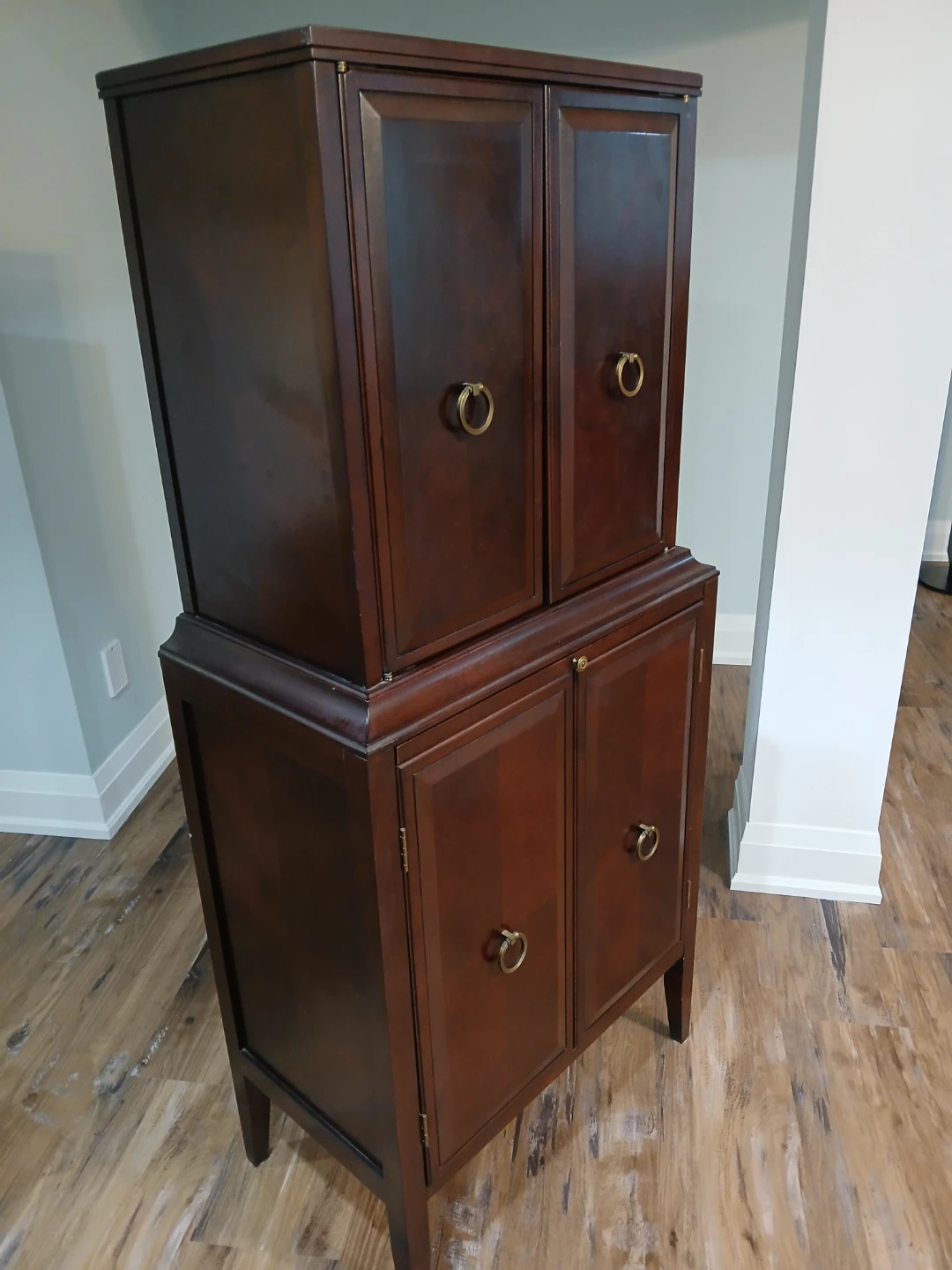 Dark Wood Bar Cabinet with Glass Shelves - photo 4