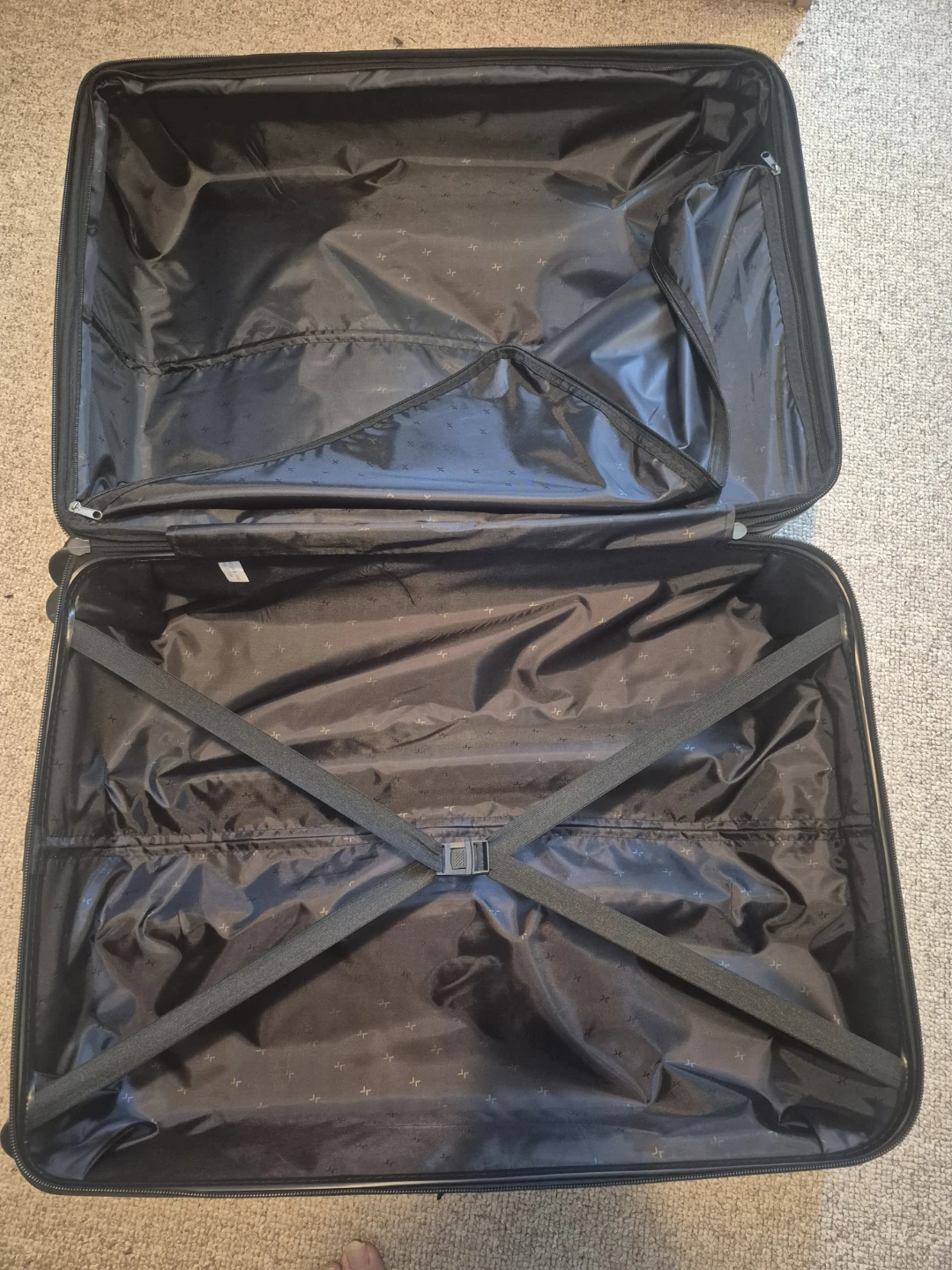 Tracker Navy Blue Hardside Luggage - photo 4