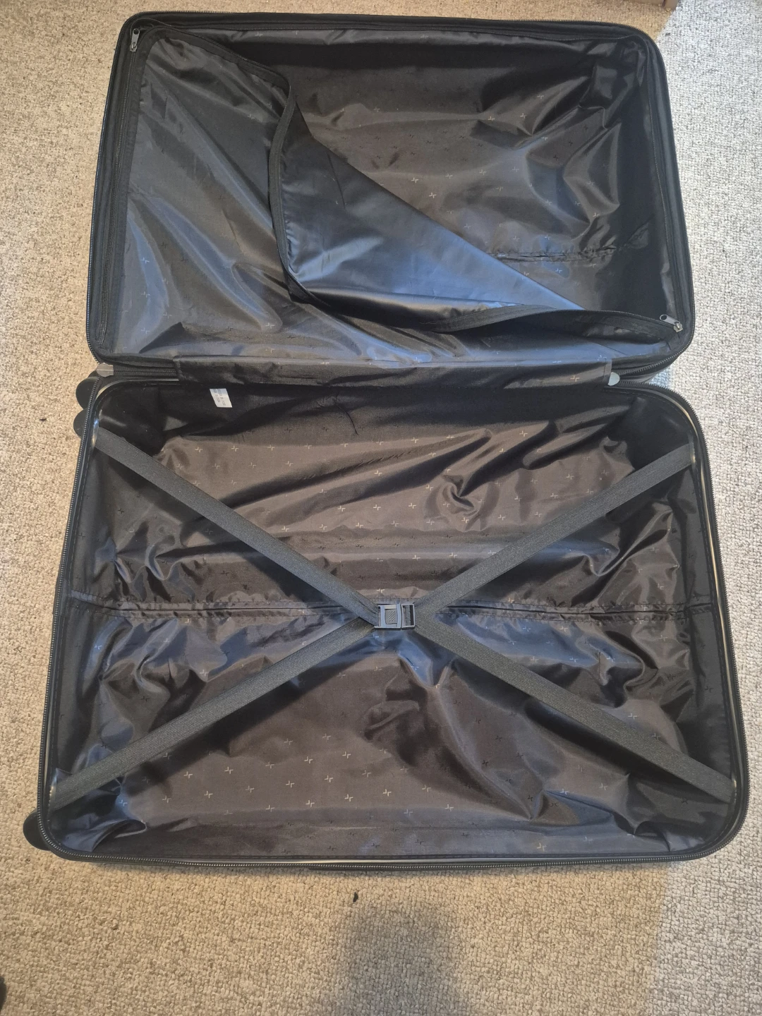Tracker Navy Blue Hardside Luggage - photo 5