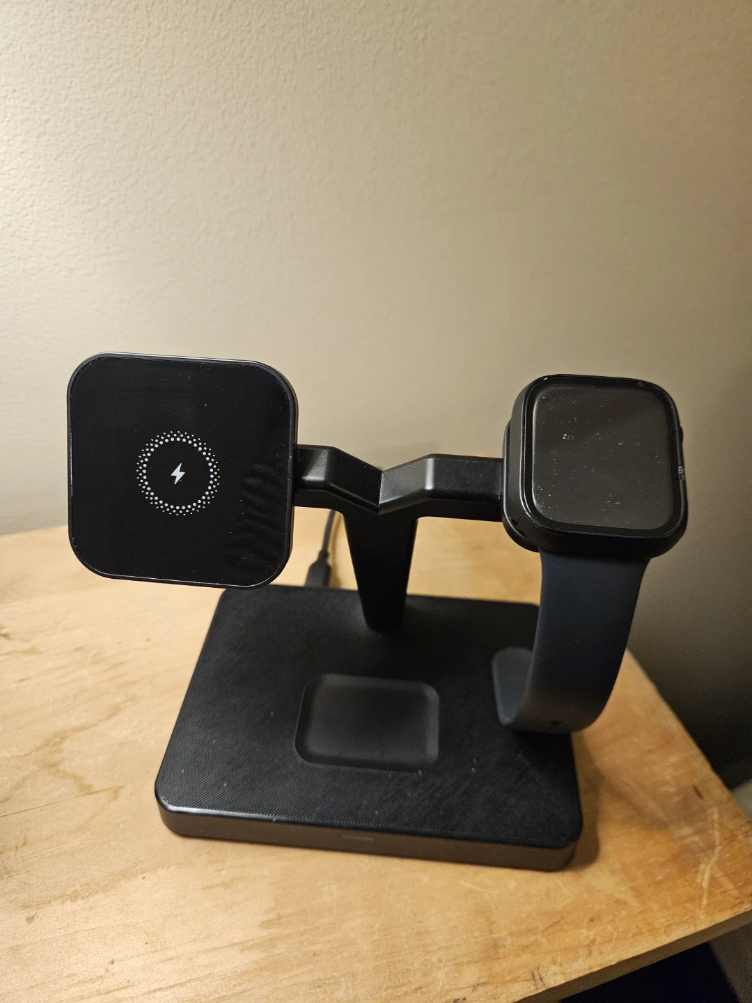 A Wireless Charging Stand for Smartwatch and Phone - photo 2