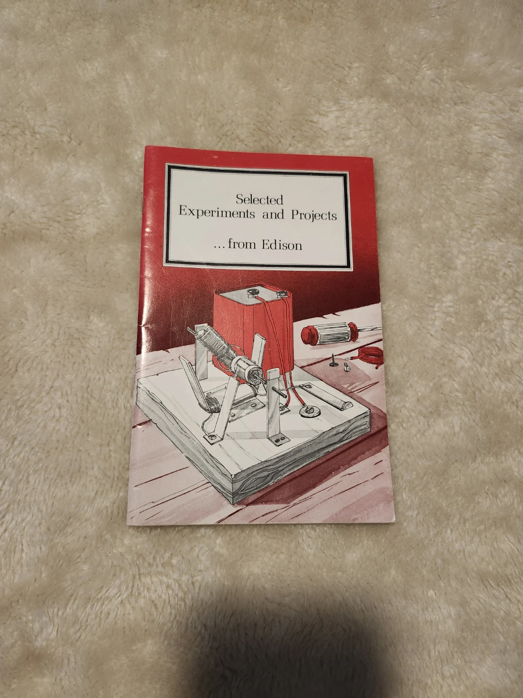 Vintage book. Selected Experiments and Projects from Edison Book