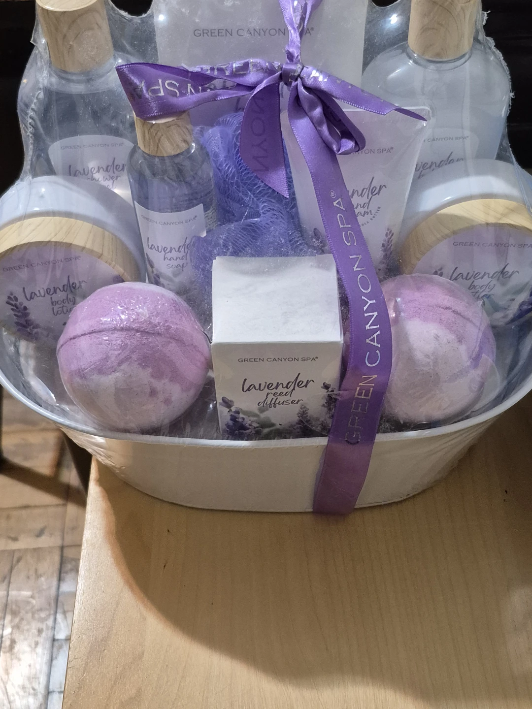 BNIB)Green Canyon Spa Lavender Bath Set Gift Basket