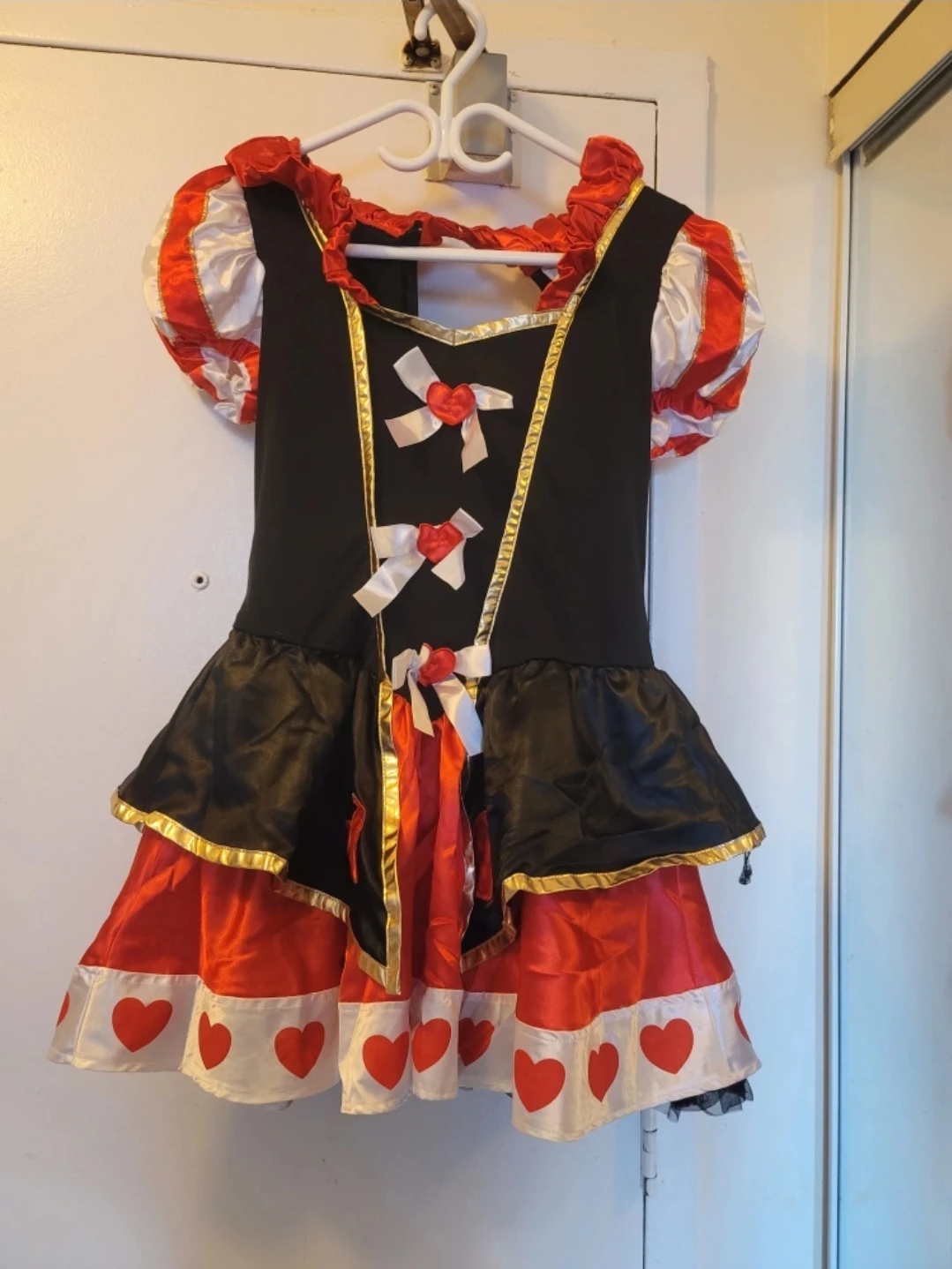 Queen of Hearts Costume (Medium)