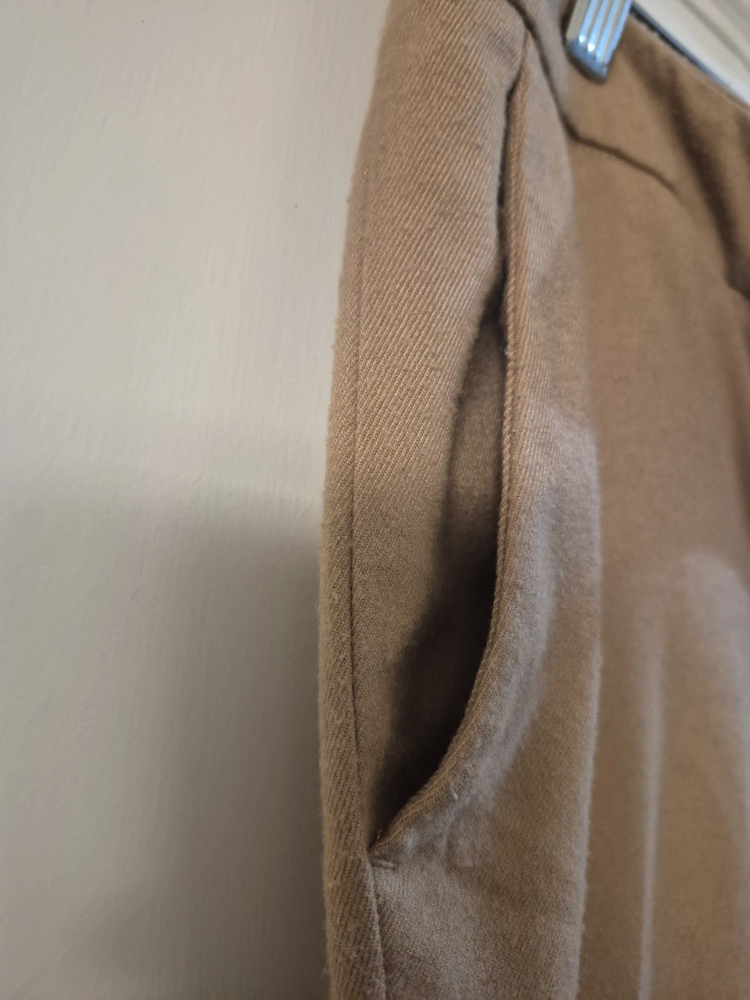 BCBG Paris Tan Dress Pants Size 0 - photo 4