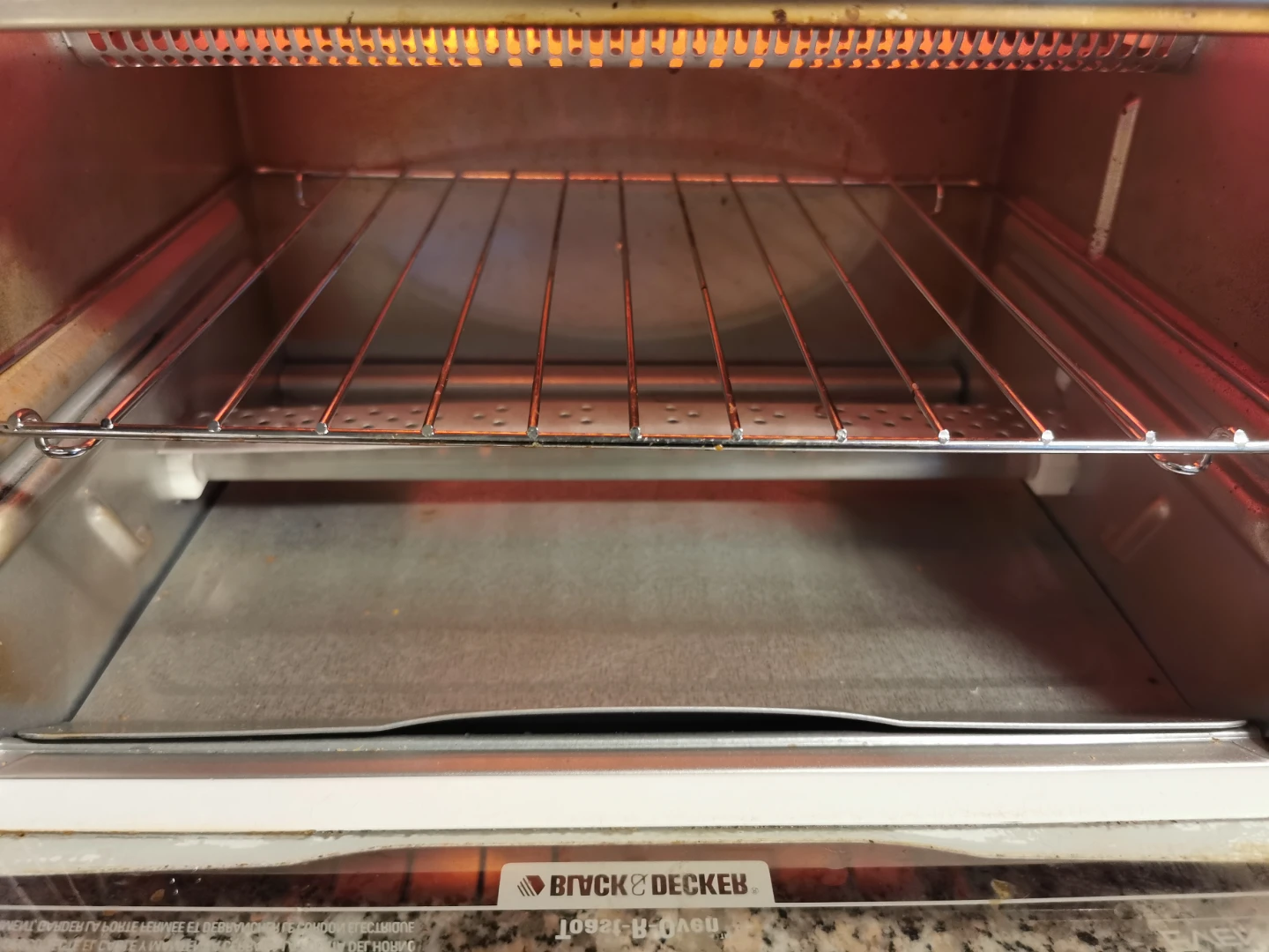 Black & Decker Toast Oven - photo 2