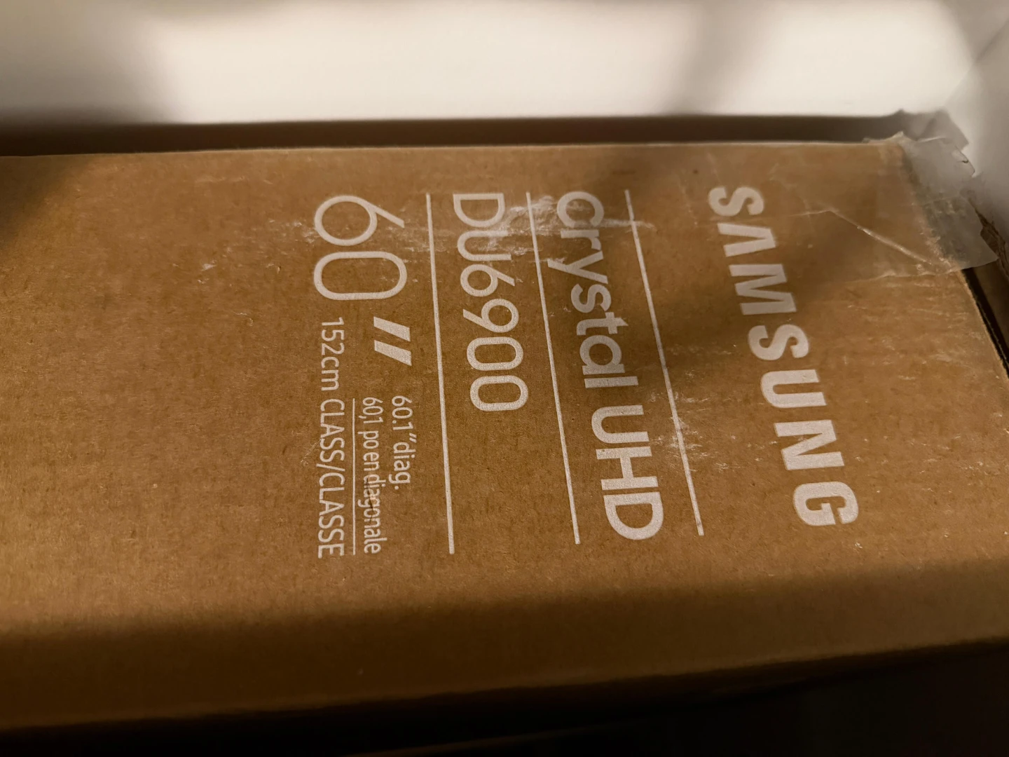 Samsung 60" Crystal UHD DU6900 Smart TV - photo 3
