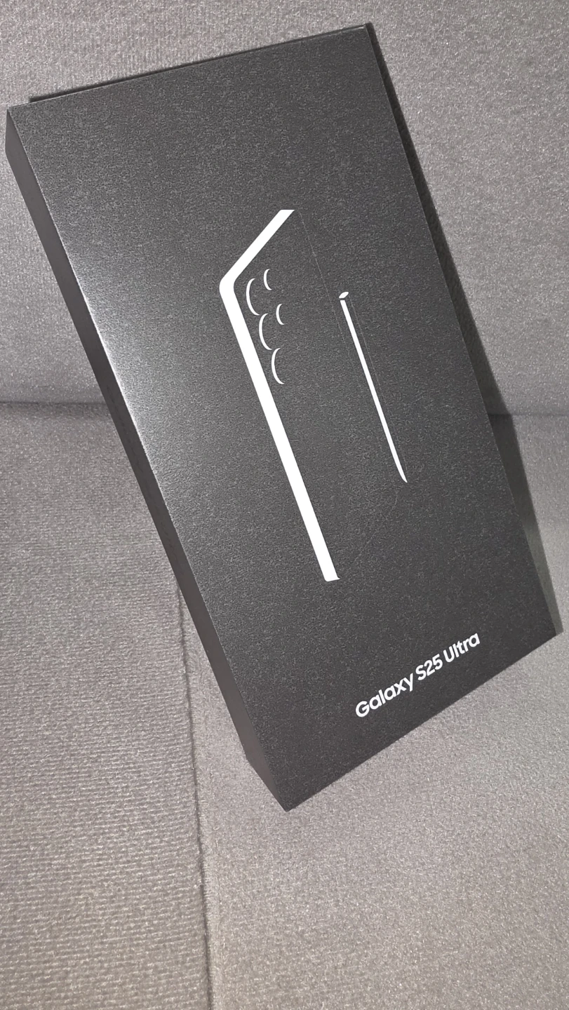 Samsung Galaxy S25 Ultra with Box, Case, Screen & Lens Protector - photo 3
