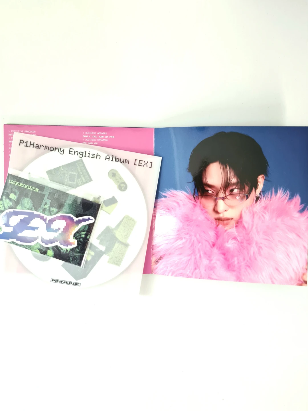 P1Harmony English Album [EX] CD with Photobook and Stickers - photo 2