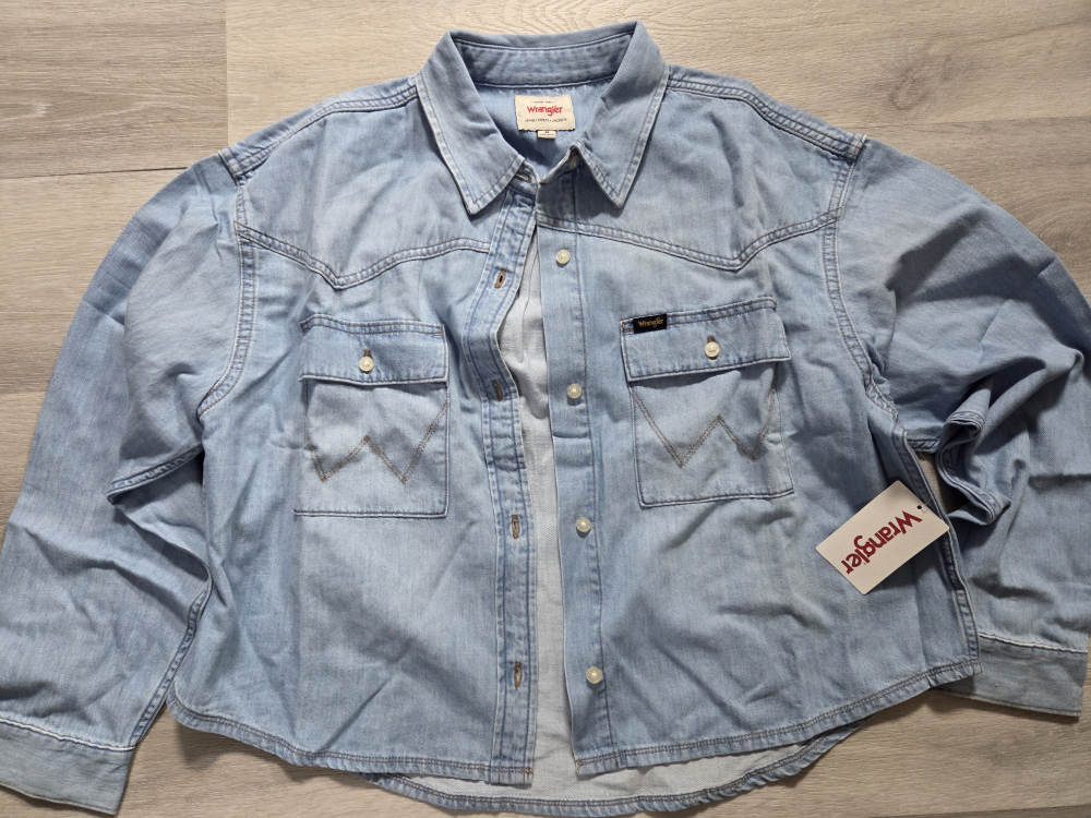 Wrangler Denim Button-Up Shirt - Light Wash - Size M
